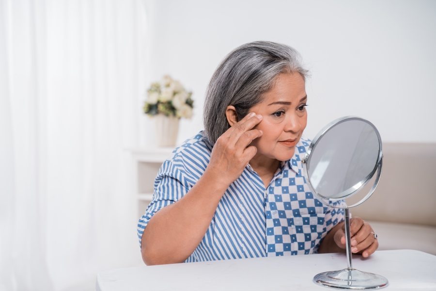 aging eyelid